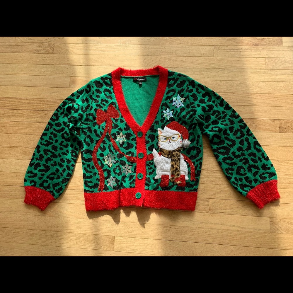Very Cute Christmas Kitty Sweater